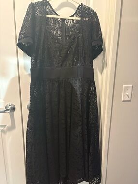 Elegant Black Lace Midi Dress - Classic Women's Cocktail Dress